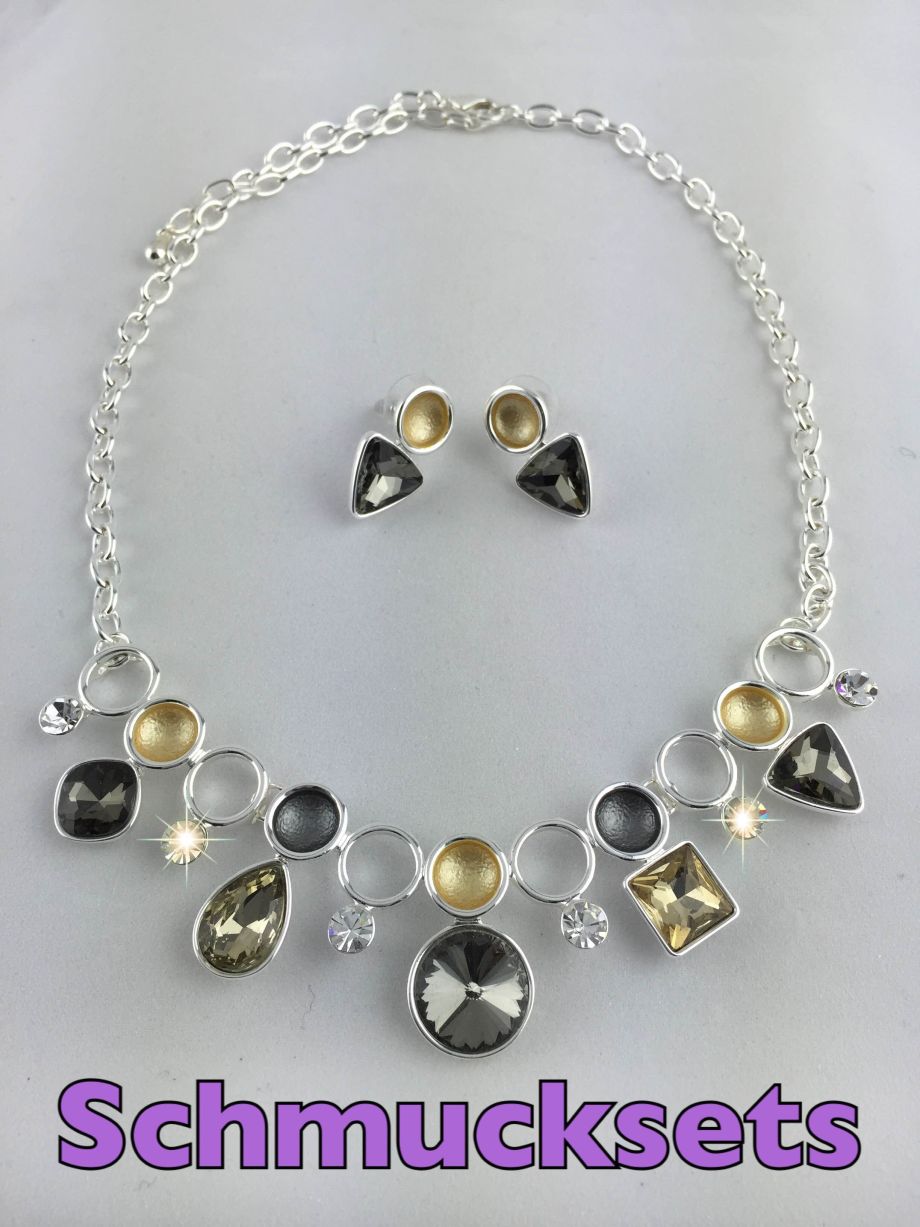 Schmucksets mit Ketten und passendem Ohrschmuck