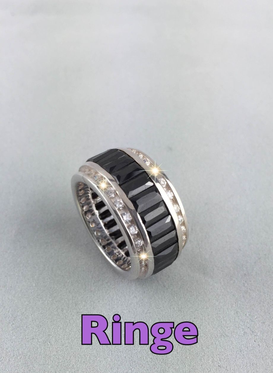 Ringe in verschiedenen Designs